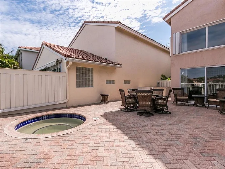 1590 Seagrape Way — Photo 49