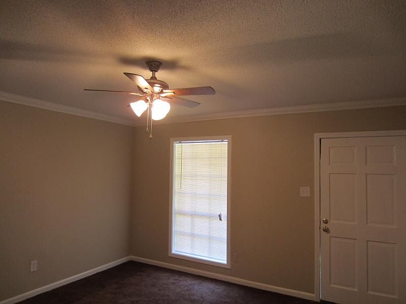 2nd image of 3612 Tessland Rd