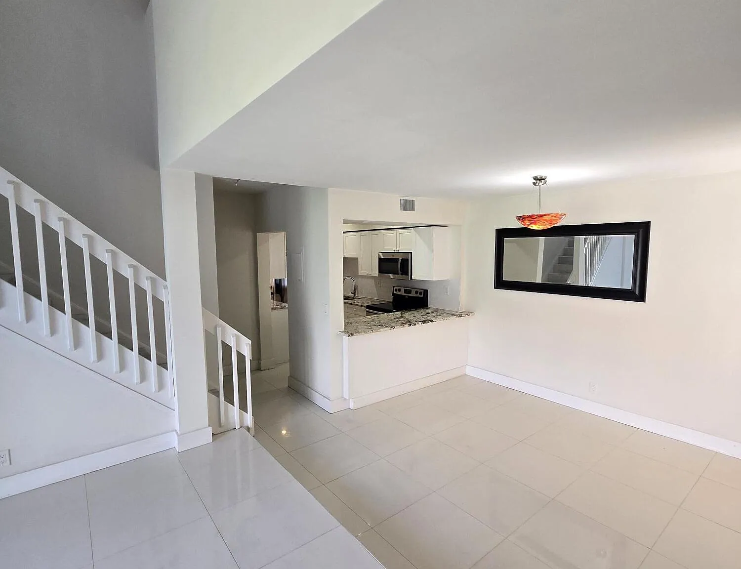 2 bed, 2.0 bath, 1213 sqft, $2,300 — Photo 3