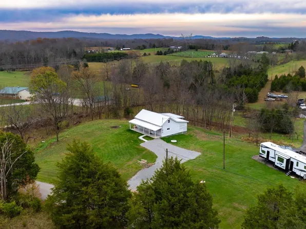 2135 White Oak Rd, Blue Creek, OH 45616