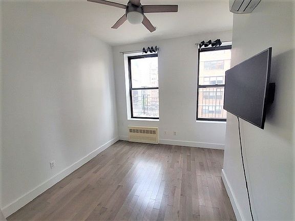 3rd image of 218 E 36th St #5A
