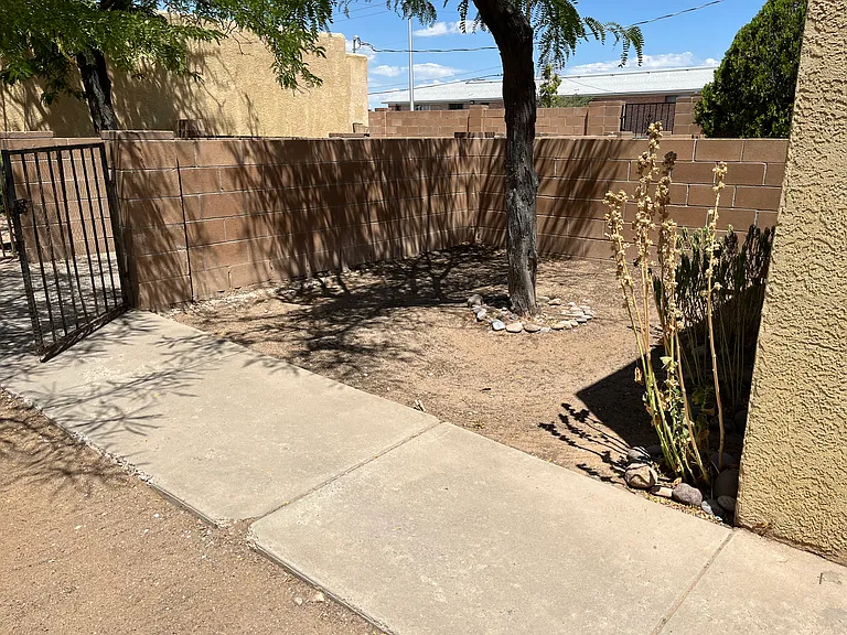 South Albuquerque 2BD with Outdoor Living — Photo 16