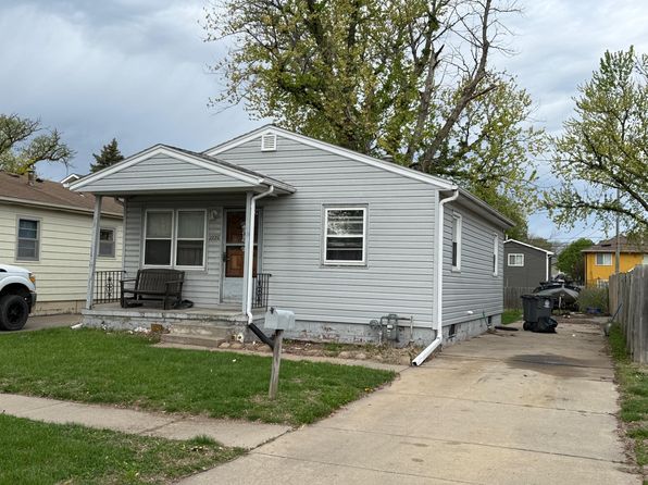 2220 S 7th St, Council Bluffs, IA 51501