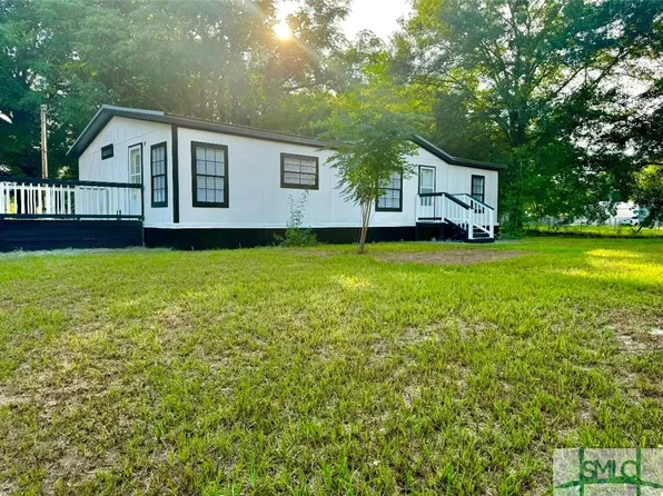 320 Live Oak Loop, Ellabell, GA 31308