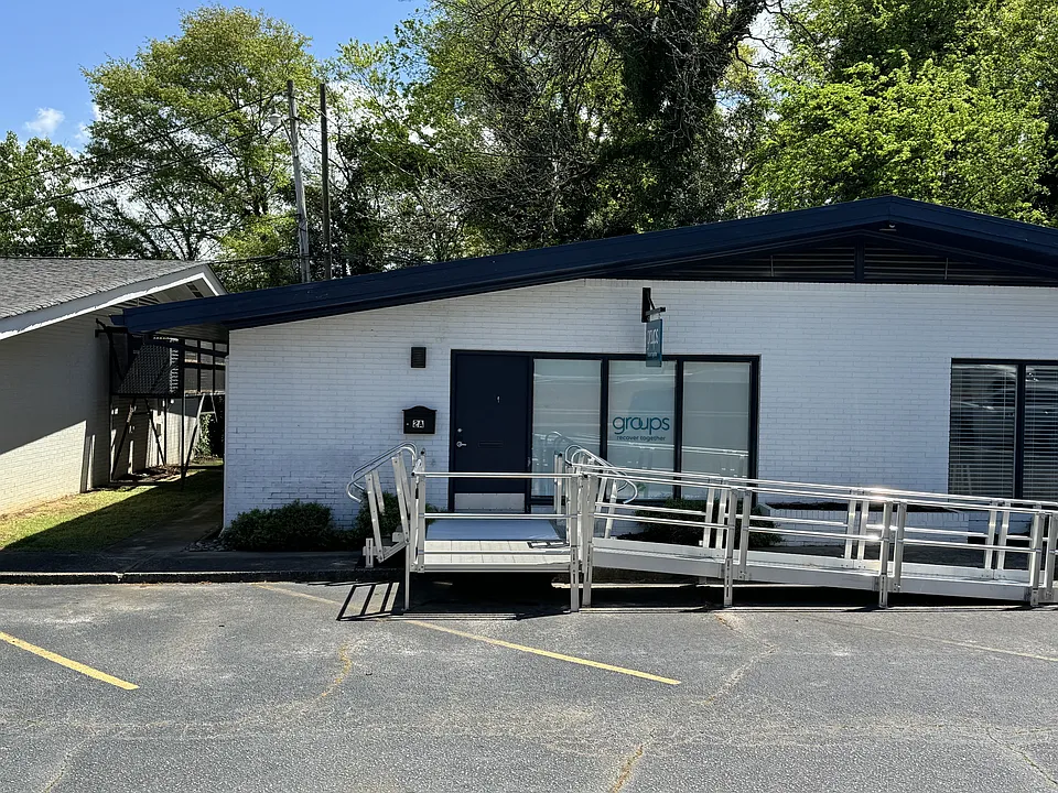 413 Vardry St #2A