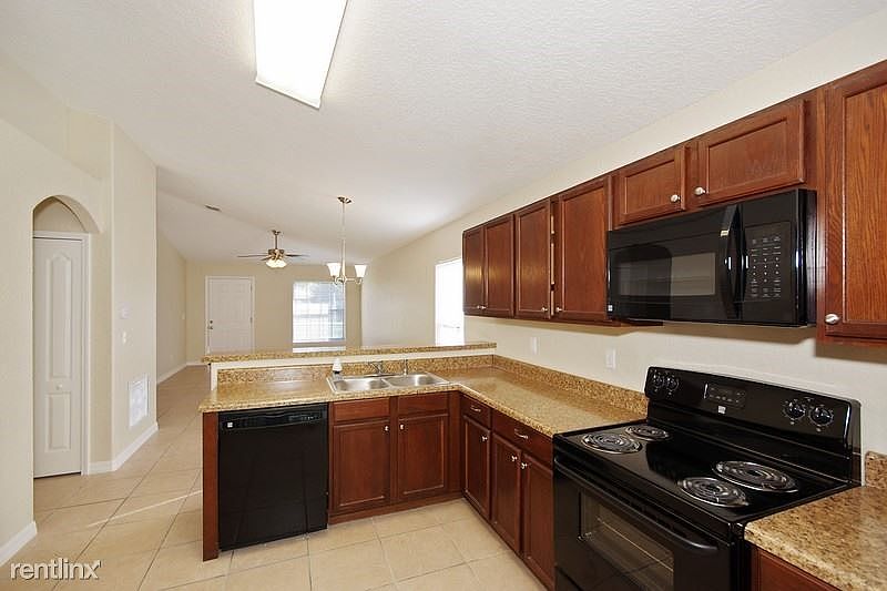 1st image of 2694 Park Lake Dr