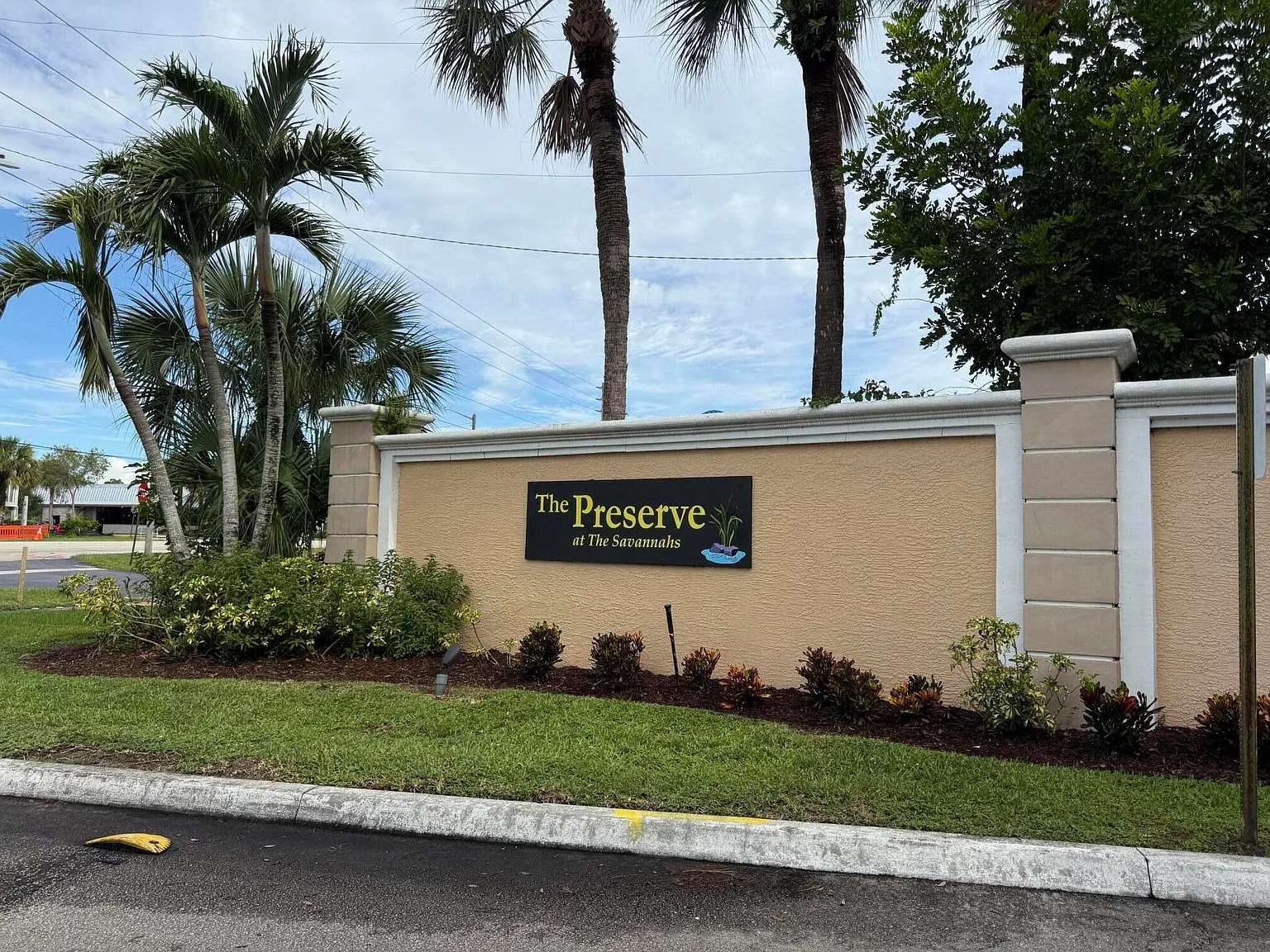 2 bed, 2.0 bath, 1230 sqft, $2,200 — Photo 2