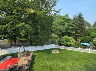 33 Park Dr N FLOOR 2, West Orange, NJ 07052