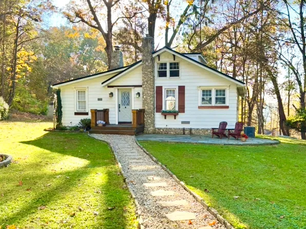 45 Greenwich Dr, Southbury, CT 06488