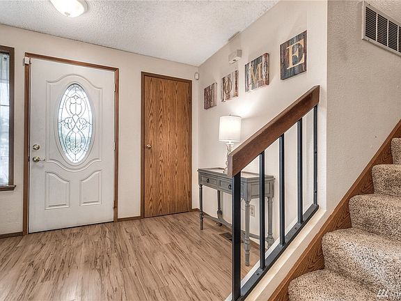 2nd image of 2918 149th Street Ct E