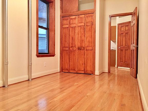 4th image of 306 E 11th St APT 3A