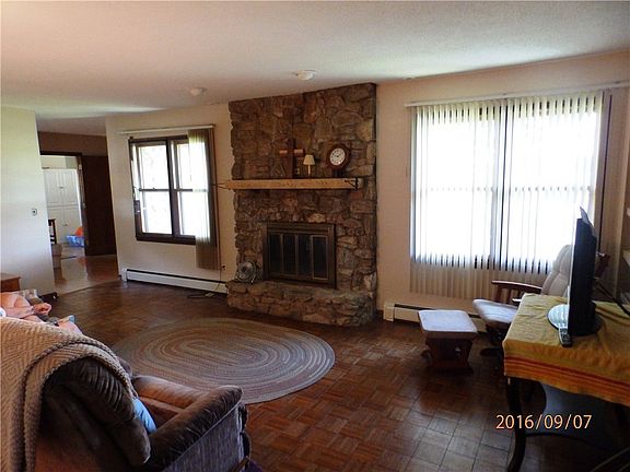 Family room w/stone fireplace