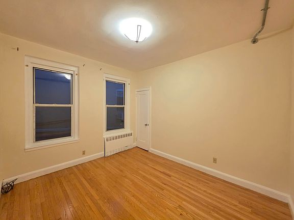5th image of 2154 60th St #2R