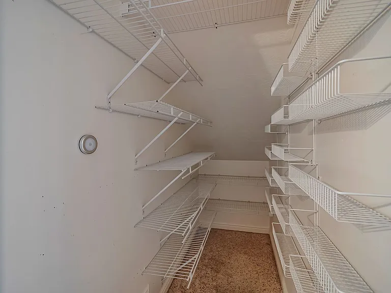 2409 W Adelaide Dr — Photo 9