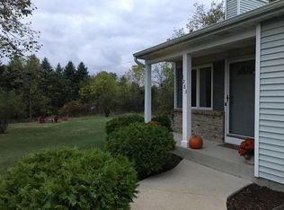 1283 Jensen Ct #A, Delafield, WI 53018