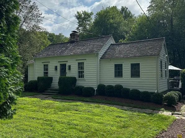 112 Newtown Tpke, Westport, CT 06880