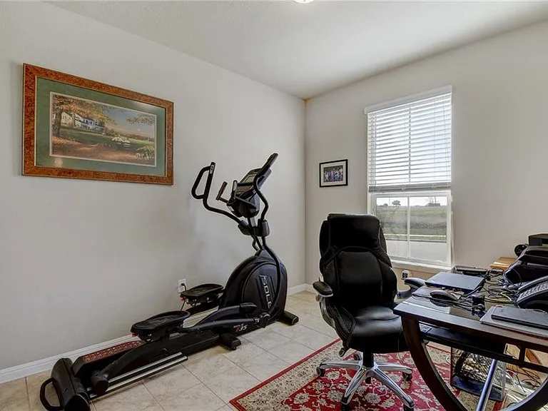 412 Crater Lake Dr #412 — Photo 11