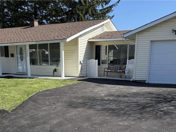 1223 Turtzo Blvd, Bangor, PA 18013