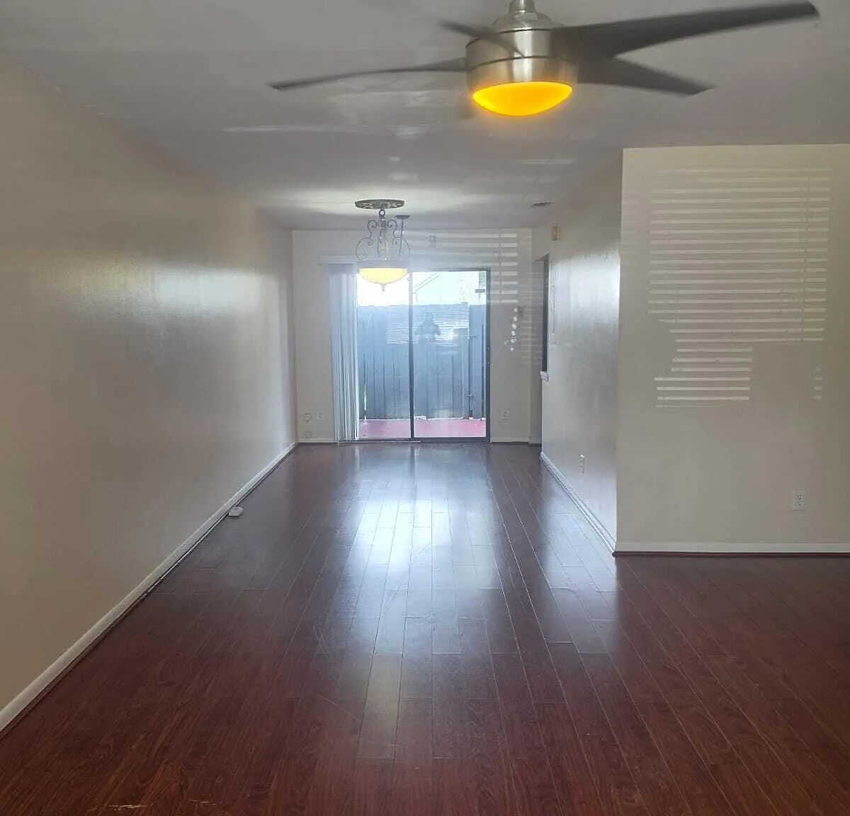 2 bed, 2.5 bath, 1206 sqft, $2,200 — Photo 3