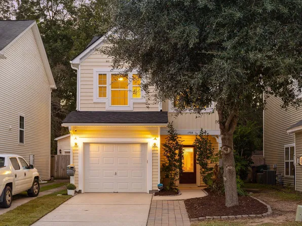 1733 Towne St, Johns Island, SC 29455