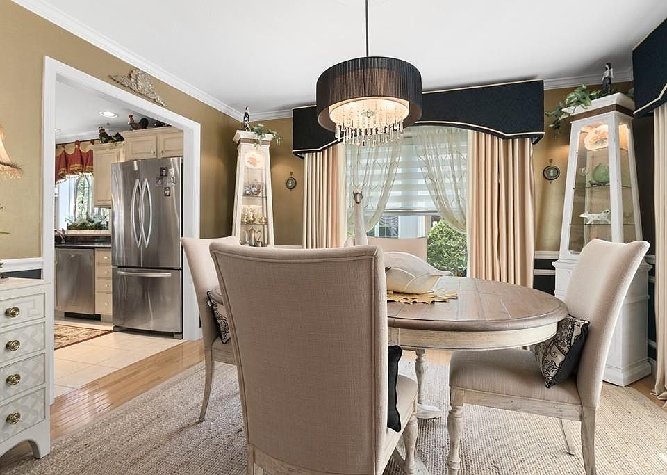 19 Wildwood Dr Southborough MA Zillow