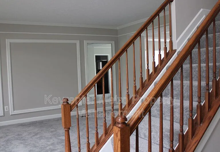 1614 Albert Dr — Photo 9