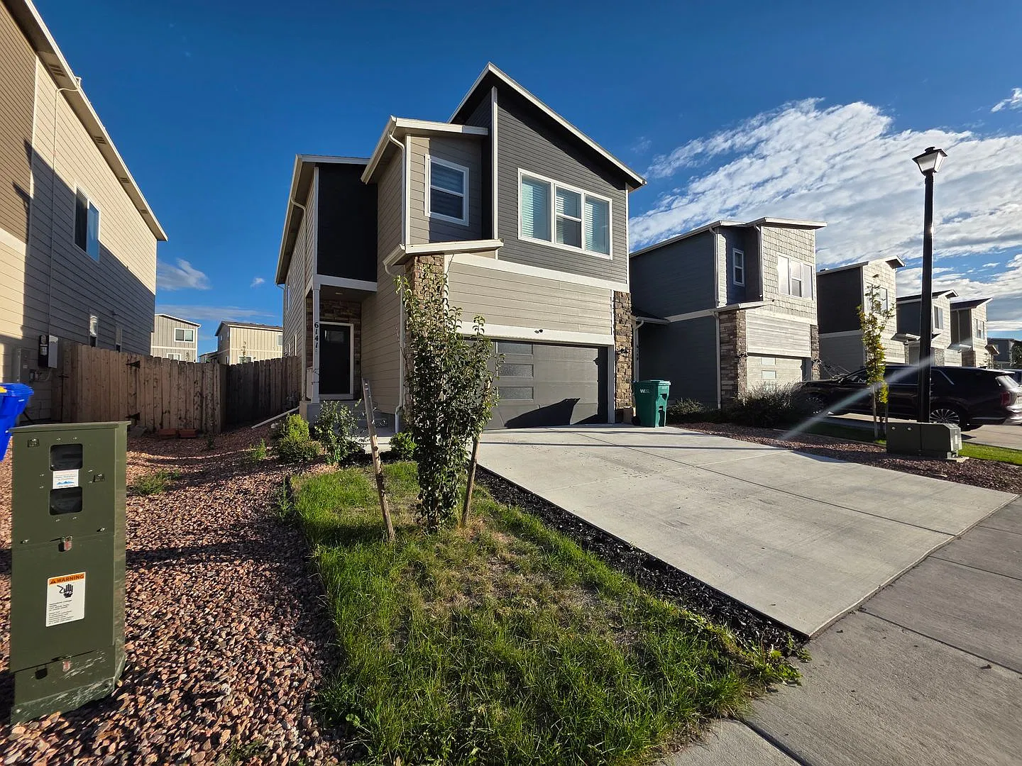 Welcome to this beautiful 3-bedroom, 3-bathroom home located in Lorson Ranch!! — Photo 2