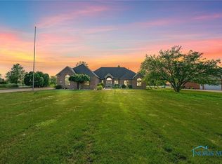 937 N Norden Rd, Oregon, OH 43616