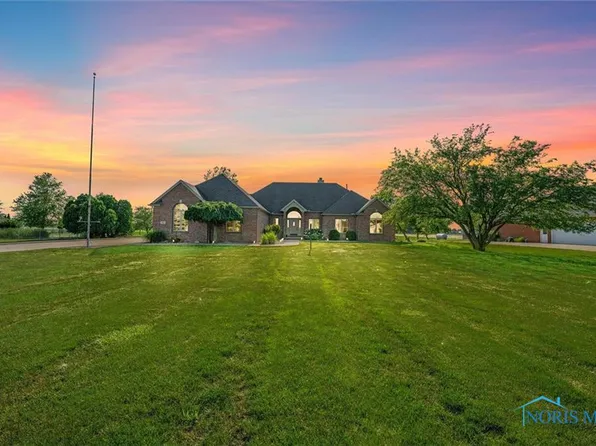 937 N Norden Rd, Oregon, OH 43616