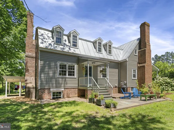 302 Greenbank Rd, Fredericksburg, VA 22406
