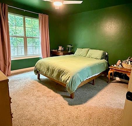 2nd image of 923 N Summer Tree Ln
