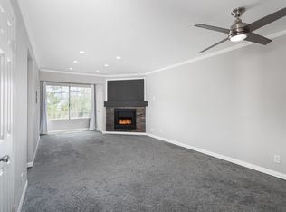 5530 Owensmouth Ave APT 220, Woodland Hills, CA 91367