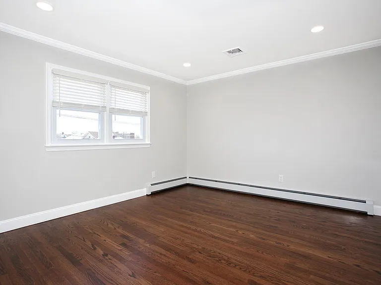 611 Kingsland Ave — Photo 9