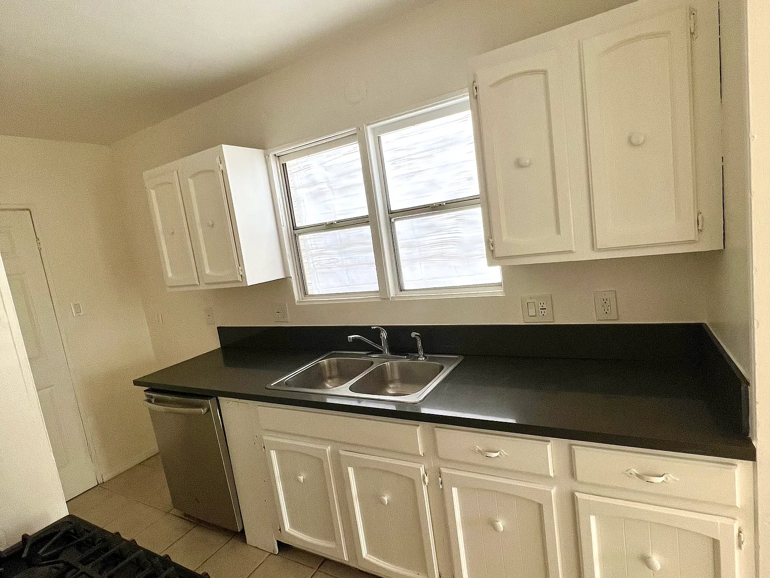 1 bed, 700 sqft, $2,000 — Photo 4