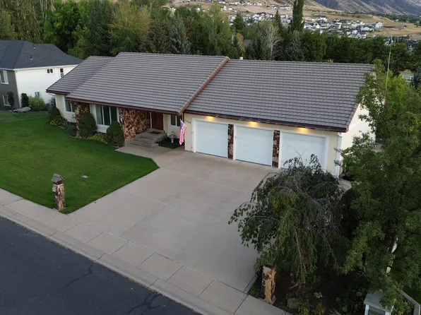1140 Windsor Dr, River Heights, UT 84321