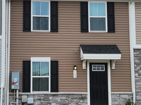102 Spring Pl, Strasburg, VA 22657
