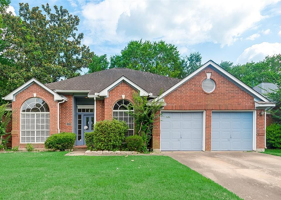 1st image of 14719 Cedar Isle Dr