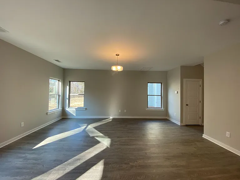 7940 Saint James Dr — Photo 11