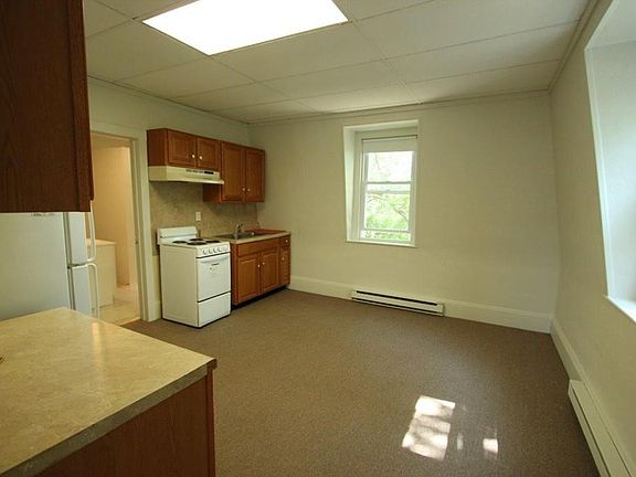 5th image of 70 Emmons St APT A