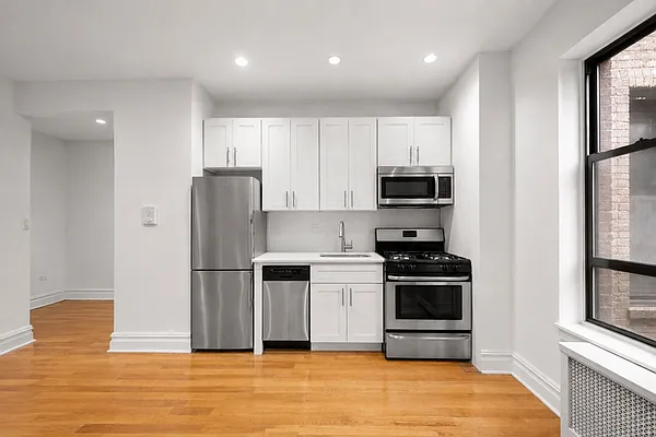 Kitchen, photo 1