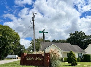 192 Round Tree Dr, Rossville, GA 30741