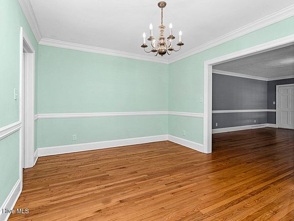 5th image of 127 Wilkinson Street