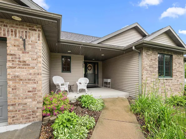 700 Marsh Trl, Beaver Dam, WI 53916