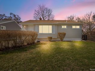 26085 Parkington St, Roseville, MI