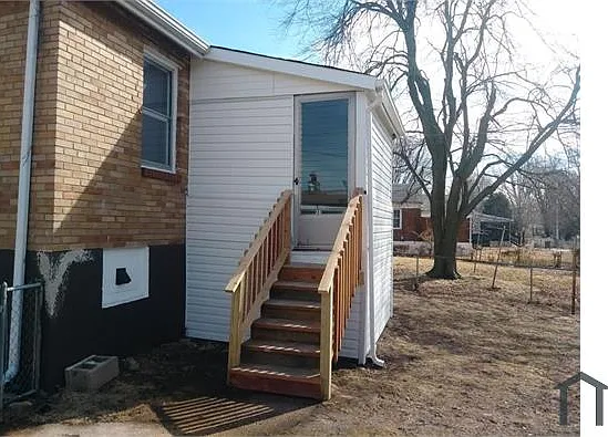 7134 W Florissant Ave