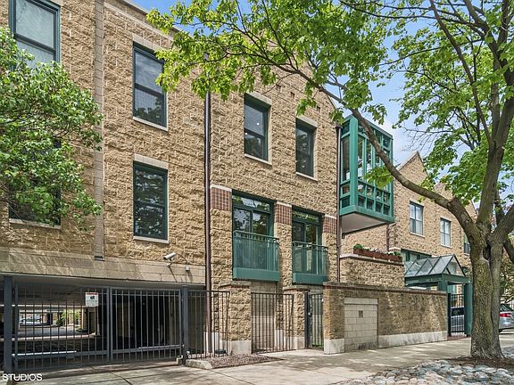 2nd image of 1606 N Mohawk St APT B