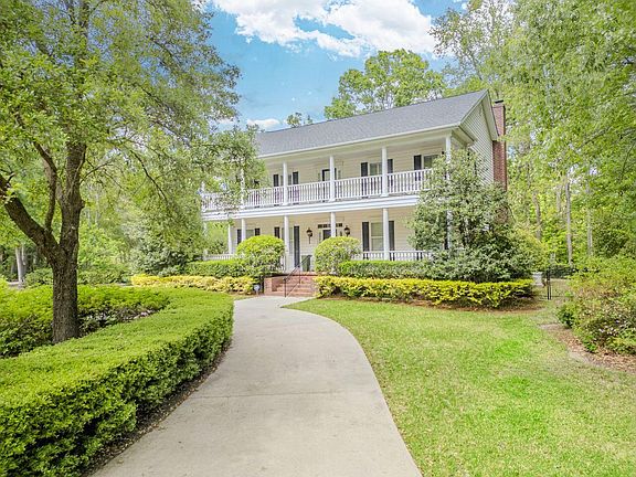 2nd image of 490 Barfield Dr