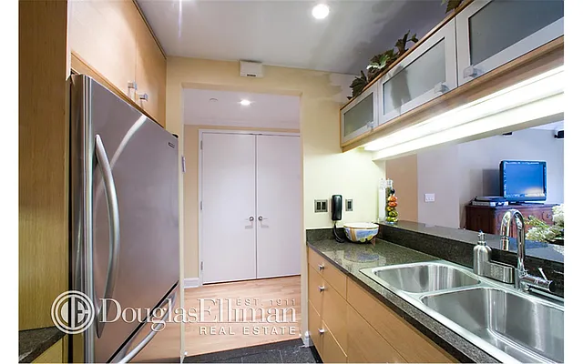 Rented by Douglas Elliman | media 3