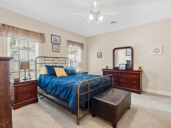 4th image of 115 Southridge Dr #115