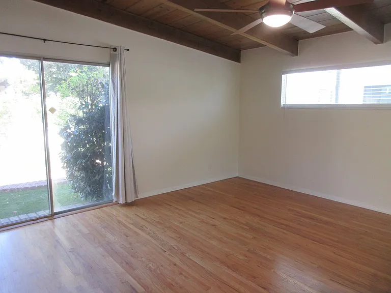 13235 Cumpston St — Photo 34